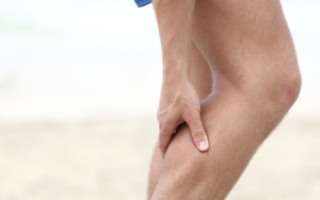 Болит правая коленка, сегодня стала опухать в икре ноги